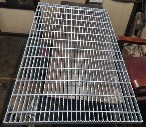 Aluminum Gratings